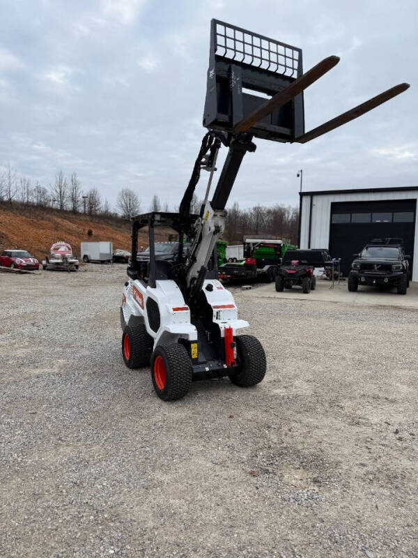2025 Bobcat L28