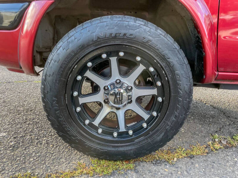 2000 Nissan Frontier XE