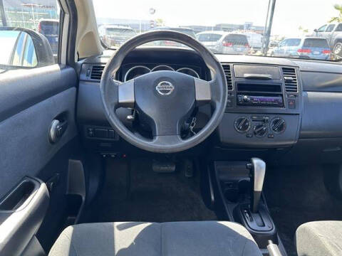 2009 Nissan Versa 1.6 Base
