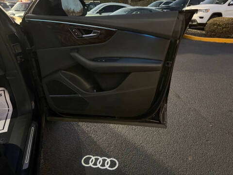 2019 Audi Q8 quattro Premium Plus 55 TFSI