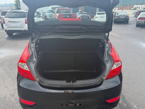 2013 Hyundai Accent SE