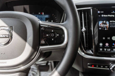 2023 Volvo S60 B5 Plus Dark Theme