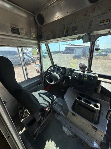2010 Freightliner MT45 Chassis
