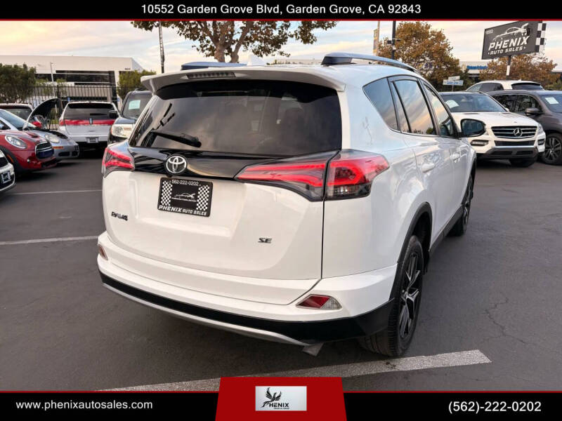 2017 Toyota RAV4 SE