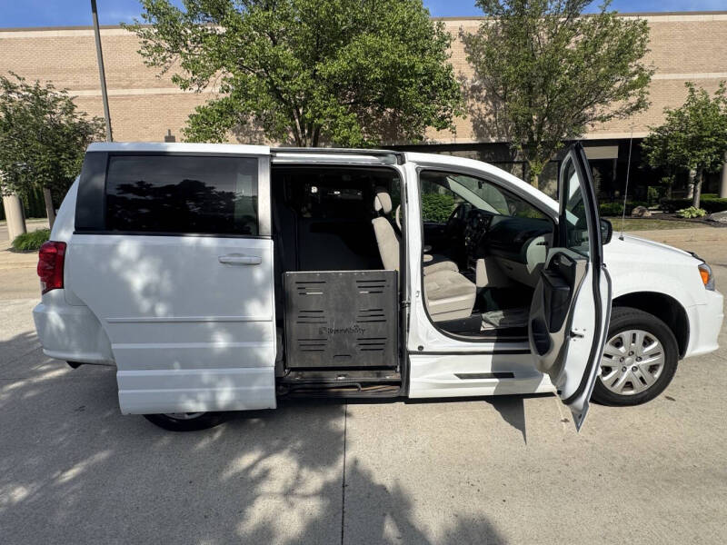 2016 Dodge Grand Caravan American Value Package