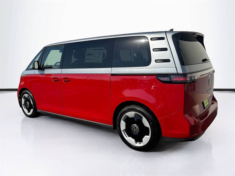 2025 Volkswagen ID. Buzz Pro S Plus 4Motion