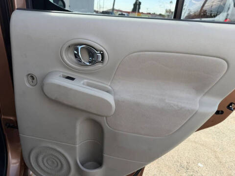 2011 Nissan cube