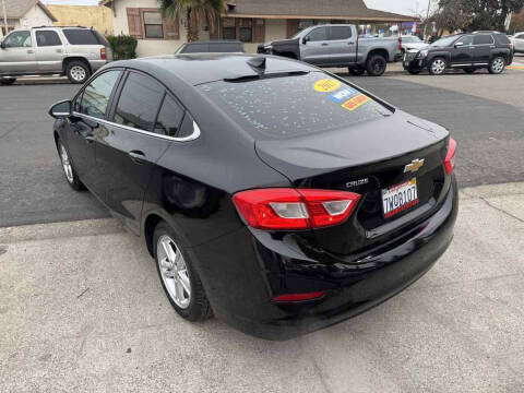 2017 Chevrolet Cruze LT Auto