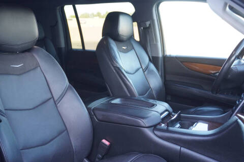 2018 Cadillac Escalade ESV Luxury