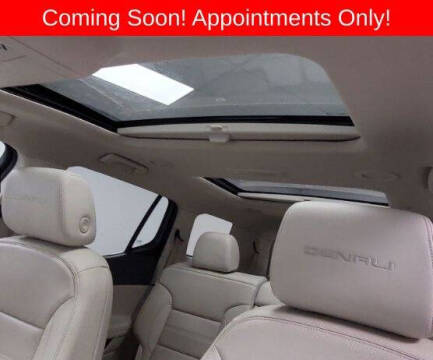 2023 GMC Acadia Denali