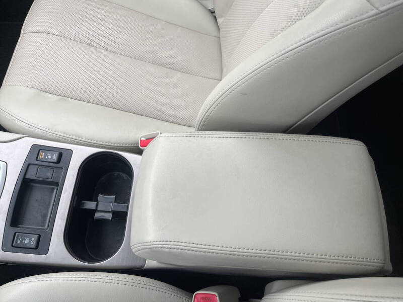 2012 Subaru Outback 2.5i Limited