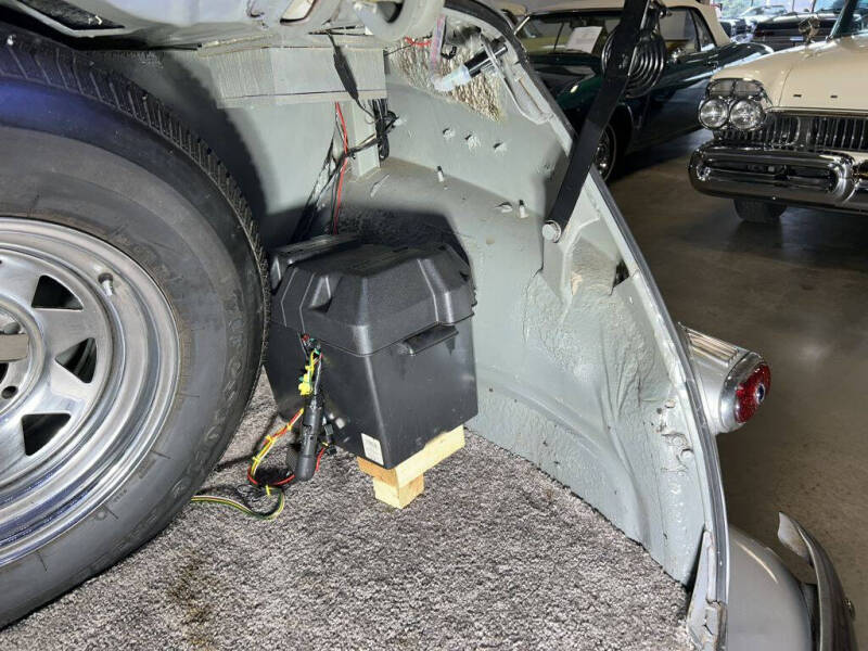 1947 Ford Super Deluxe