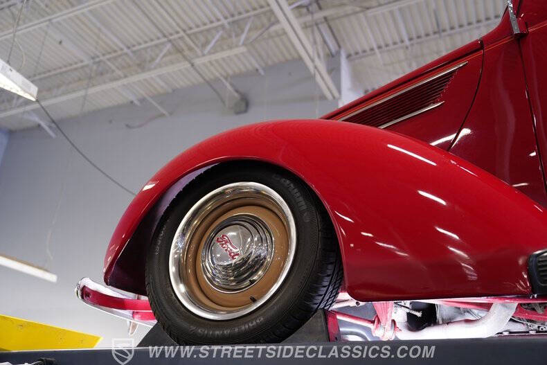 1937 Ford Tudor