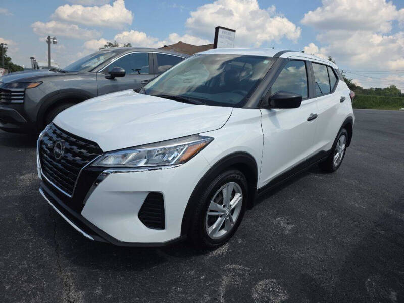 2025 Nissan KICKS PLAY Base's photo