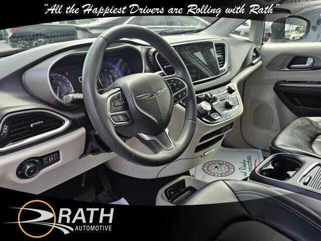 2023 Chrysler Pacifica Touring L