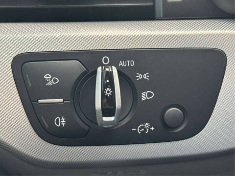 2017 Audi A4 2.0T quattro Premium Plus