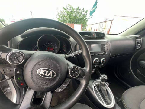 2015 Kia Soul +
