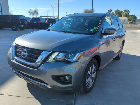 2020 Nissan Pathfinder for sale at Finn Auto Group in Blythe CA