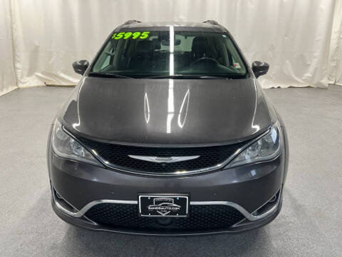 2017 Chrysler Pacifica Touring-L Plus