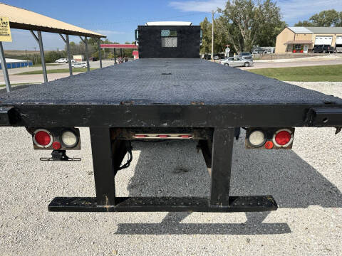 2012 Freightliner M2 106