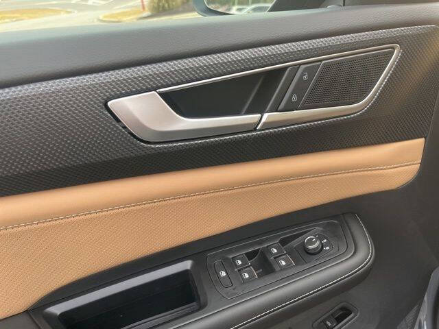 2026 Volkswagen Atlas Cross Sport SEL R-Line Black 4Motion