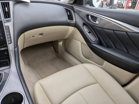 2015 Infiniti Q50 Premium