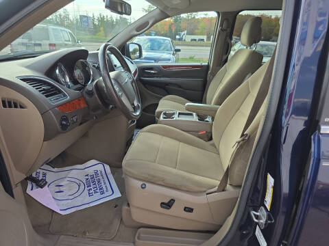 2014 Chrysler Town and Country Touring