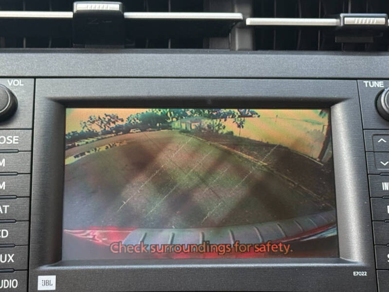 2010 Toyota Prius III