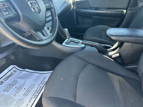 2013 Dodge Avenger SE V6