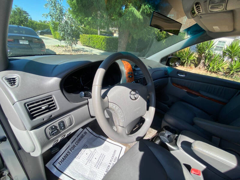 2008 Toyota Sienna XLE