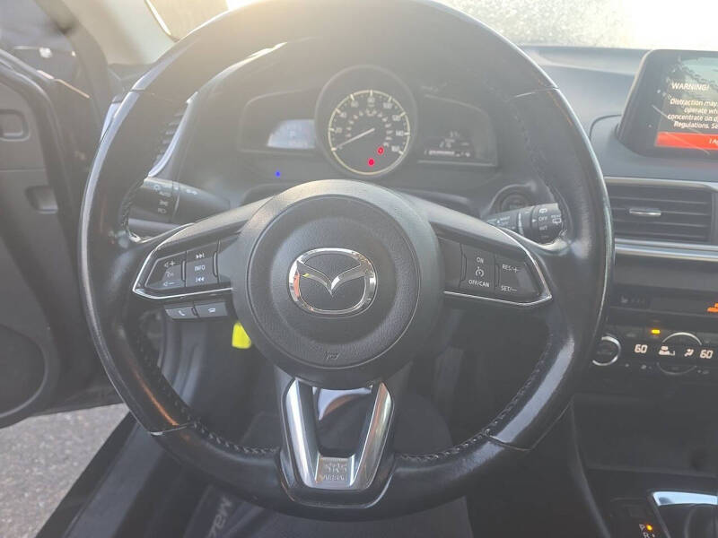2018 Mazda MAZDA3 Touring
