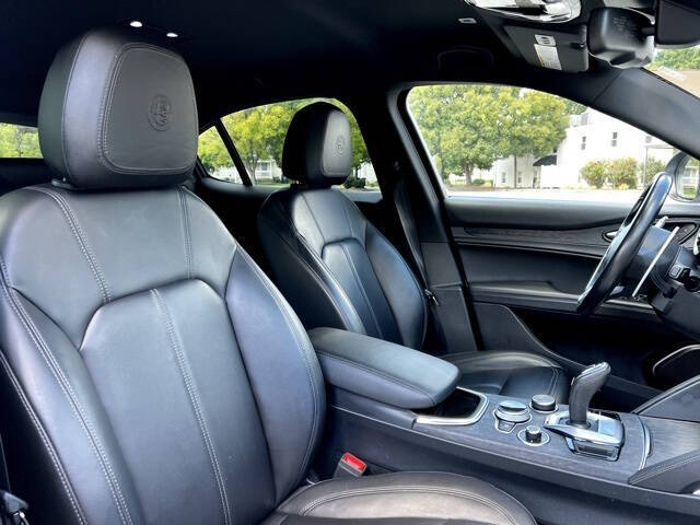 2022 Alfa Romeo Stelvio Sprint