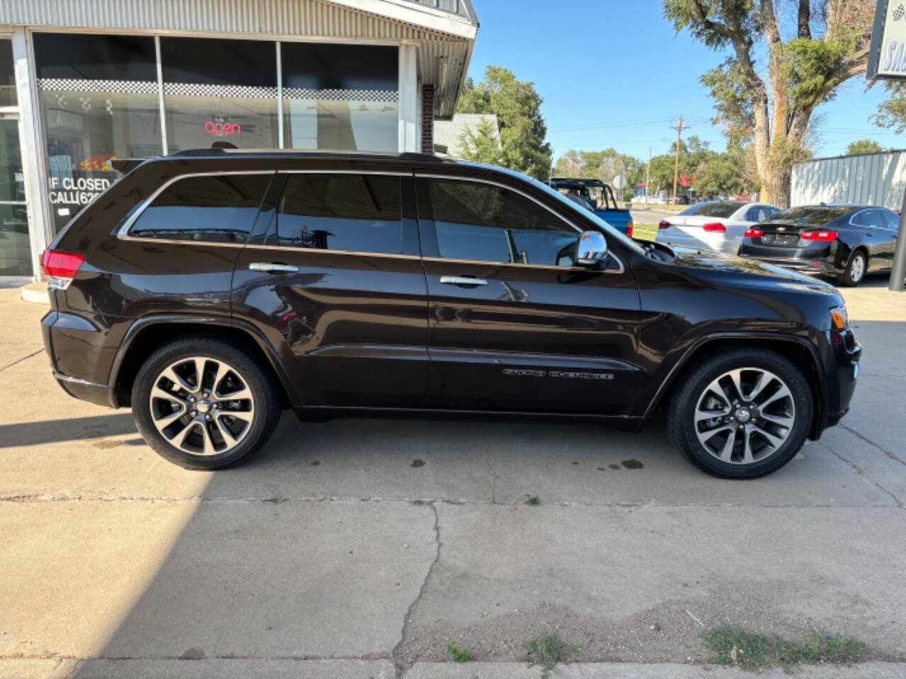 2017 Jeep Grand Cherokee for sale at Kansas Auto Sales in Ulysses, KS