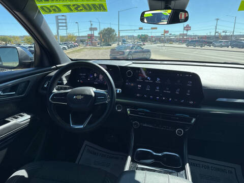 2024 Chevrolet Traverse LT