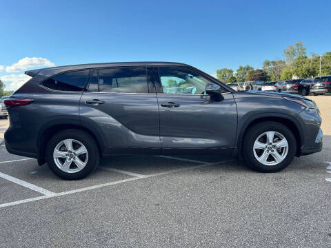 2021 Toyota Highlander LE