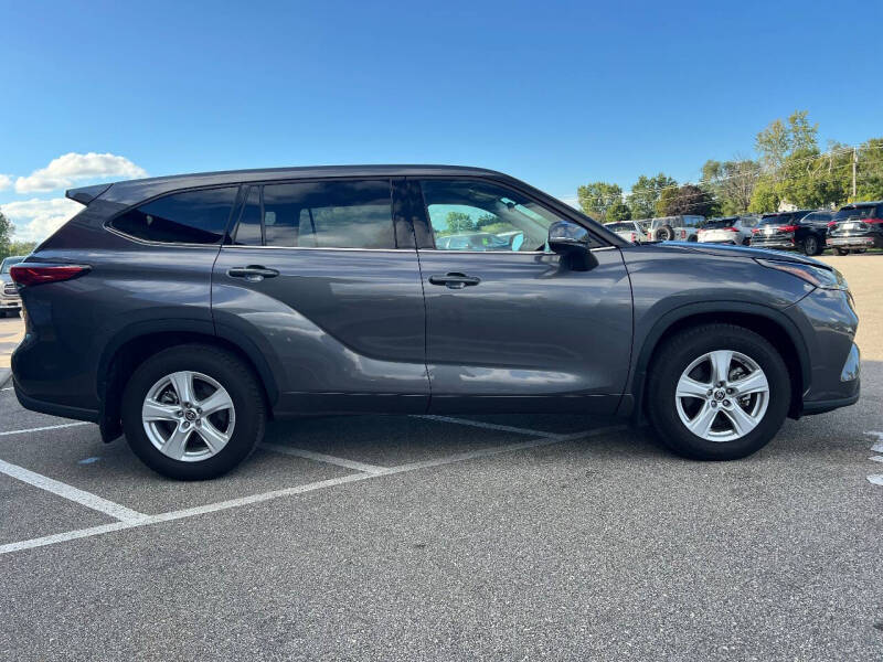 2021 Toyota Highlander LE