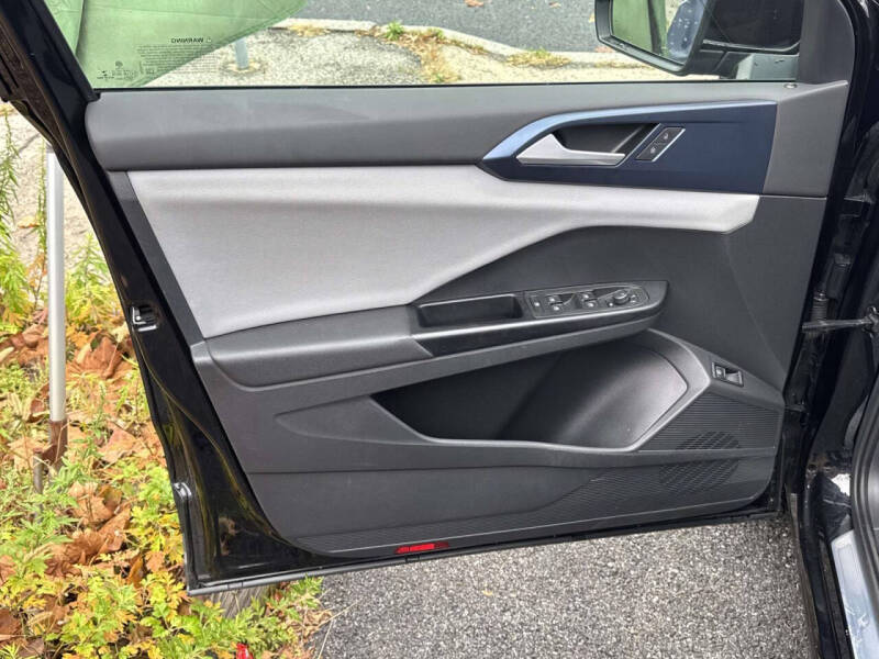 2022 Volkswagen Taos SE 4Motion