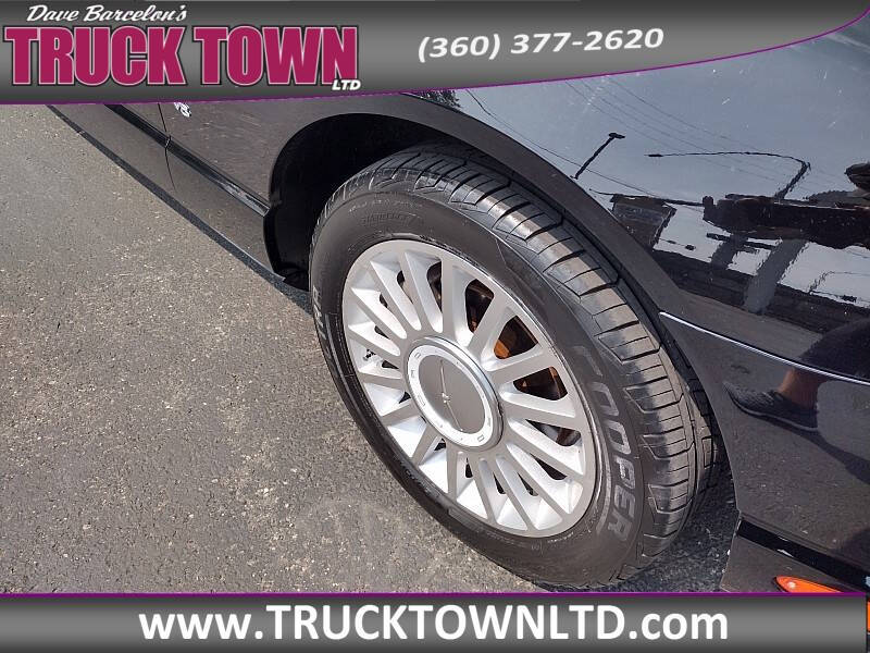 2004 Ford Thunderbird Deluxe