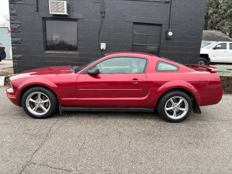 2005 Ford Mustang V6 Deluxe
