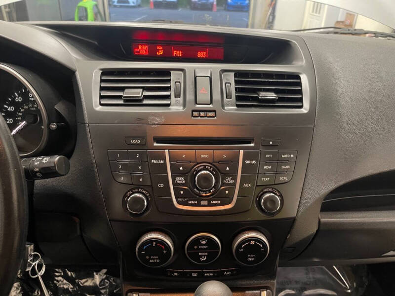 2012 Mazda MAZDA5 Sport