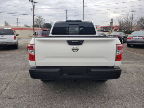 2017 Nissan Titan S