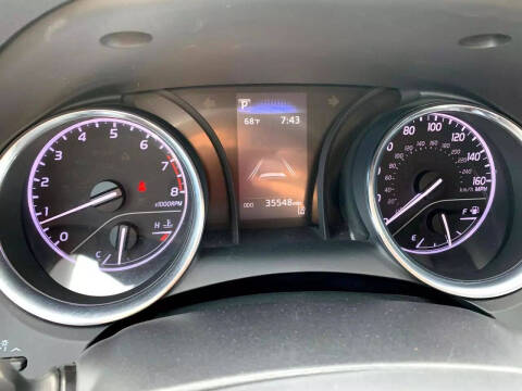 2020 Toyota Camry SE