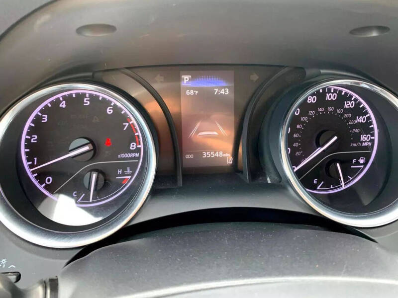 2020 Toyota Camry SE