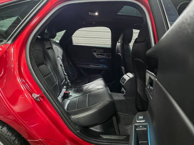 2017 Jaguar XF 35t R-Sport