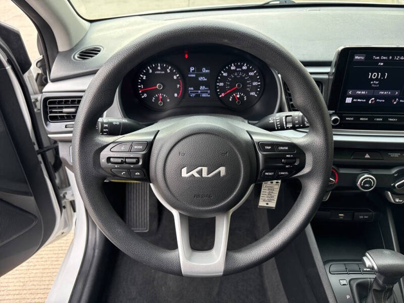 2022 Kia Rio 5-Door S