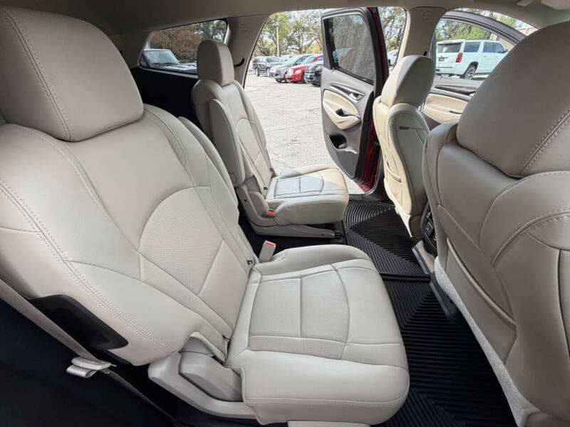 2020 Buick Enclave Essence