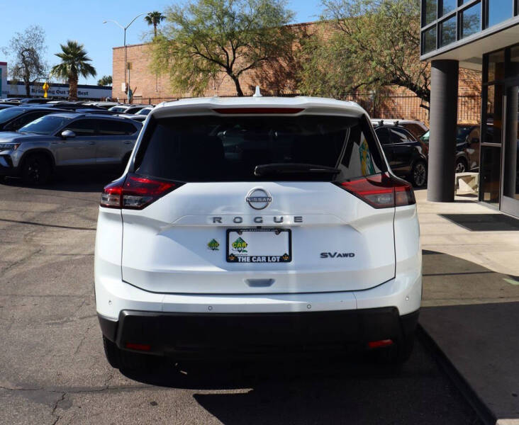 2024 Nissan Rogue SV