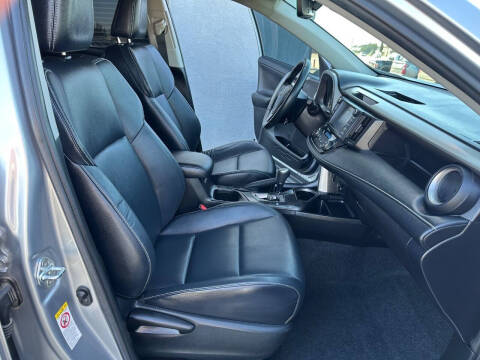 2017 Toyota RAV4 Platinum