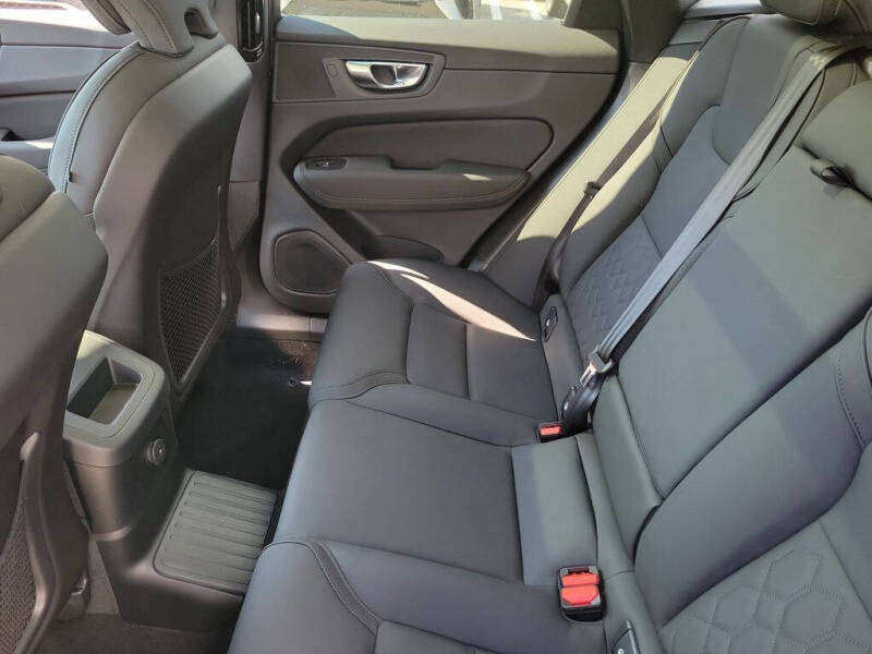 2026 Volvo XC60 T8 Core
