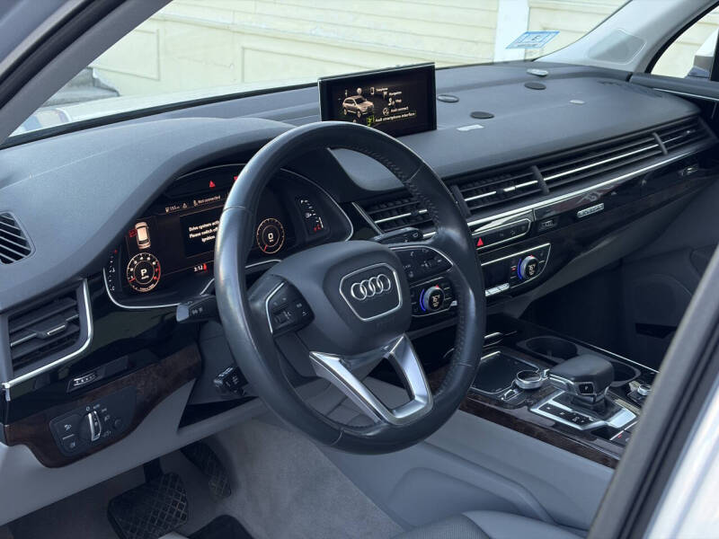 2019 Audi Q7 quattro Premium Plus 55 TFSI